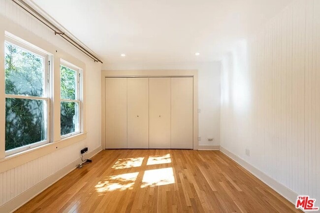 Building Photo - 721 Marine St