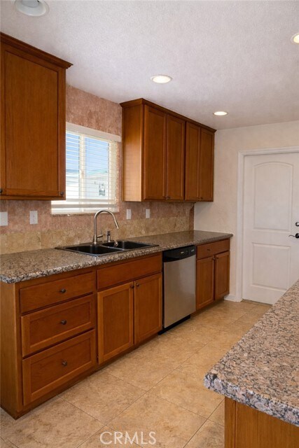 Building Photo - 16795 Sholic St