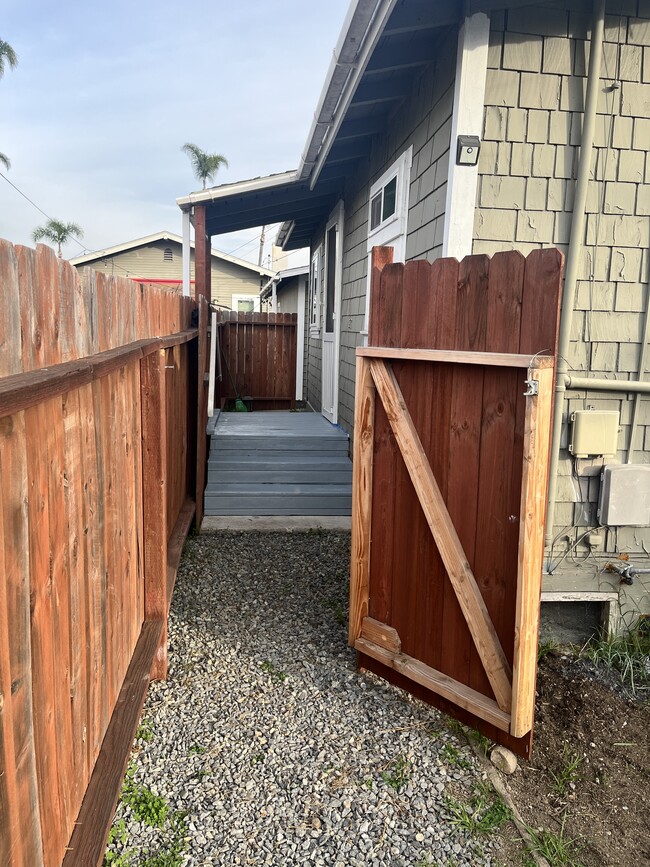 Building Photo - 5056 Hawley Blvd