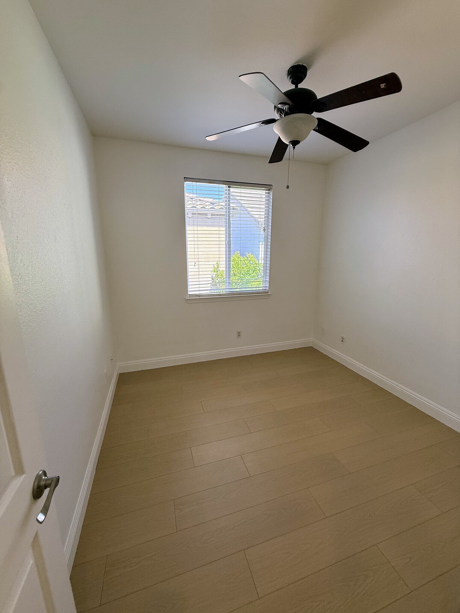 Building Photo - 5424 Knotty Pine Way