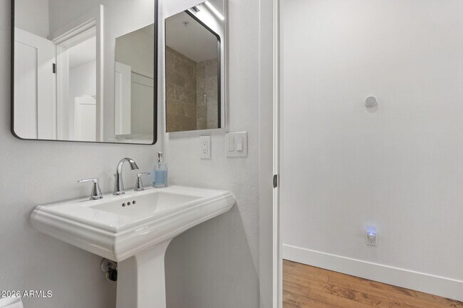 Building Photo - 8270 Hayden Rd