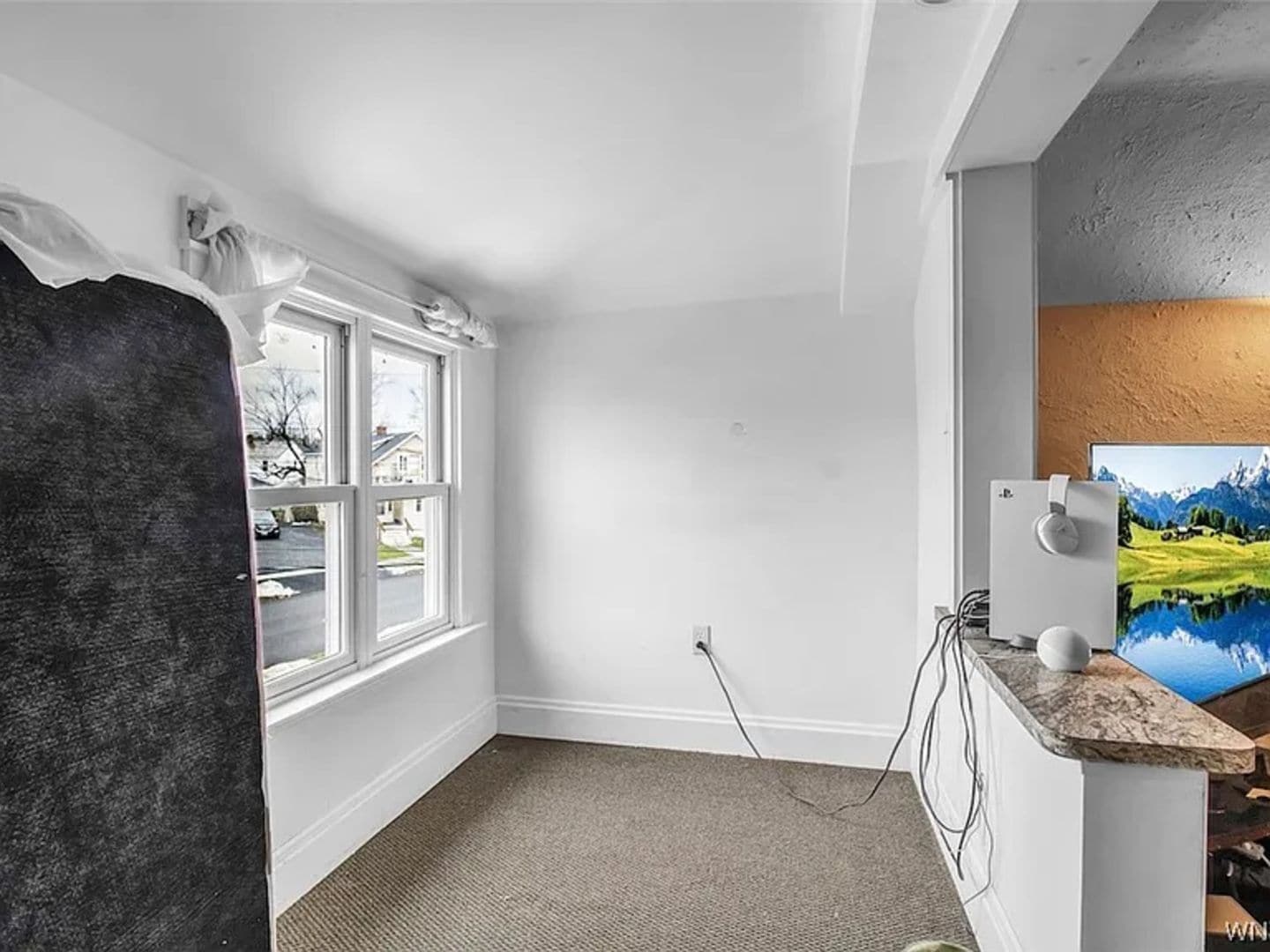 Building Photo - 11 Kaufman Dr