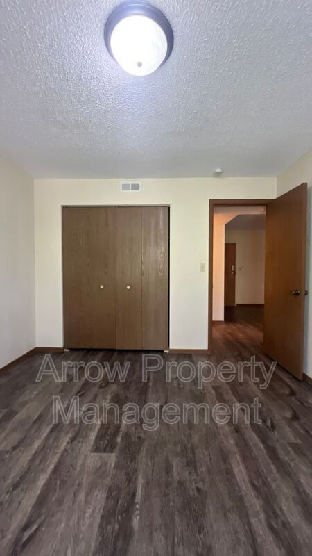 Building Photo - 3405 Holdrege St