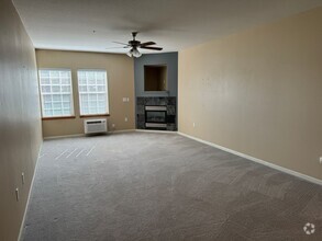 Building Photo - Beautiful 1BR Condo in Desirable Hunter's ...