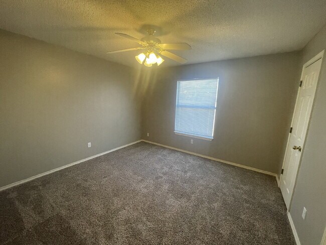 Building Photo - Beautiful House Located Near Elementary & Minutes From W. Loop 289!