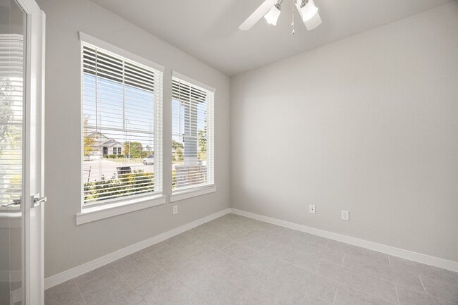 Building Photo - 33007 Carolyns Perfection Lp