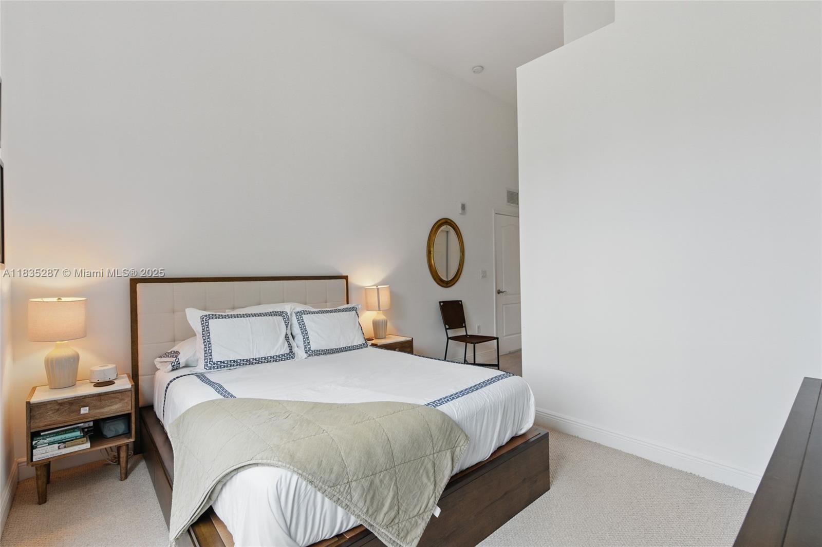 Building Photo - 2701 SW 3rd Ave