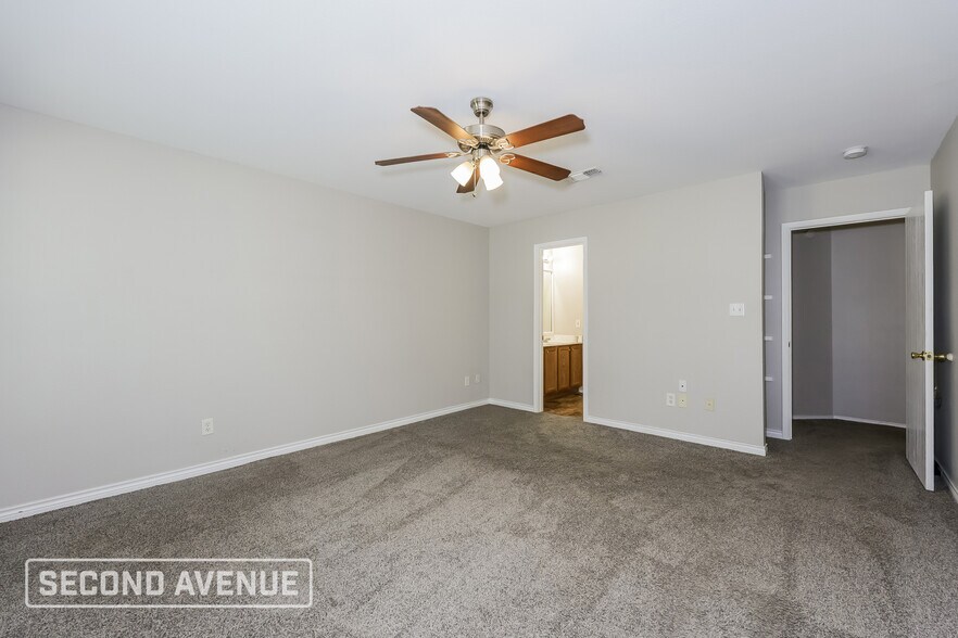 Building Photo - 406 Lone Star Park Ln