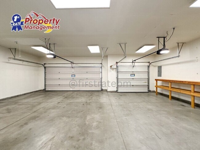 Building Photo - 2688 N Cinnamon Pl