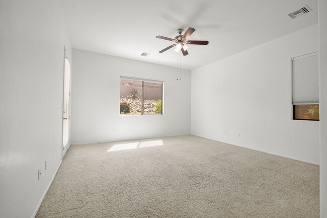 Building Photo - Beautiful Home with Pool and Spa and 3 car...