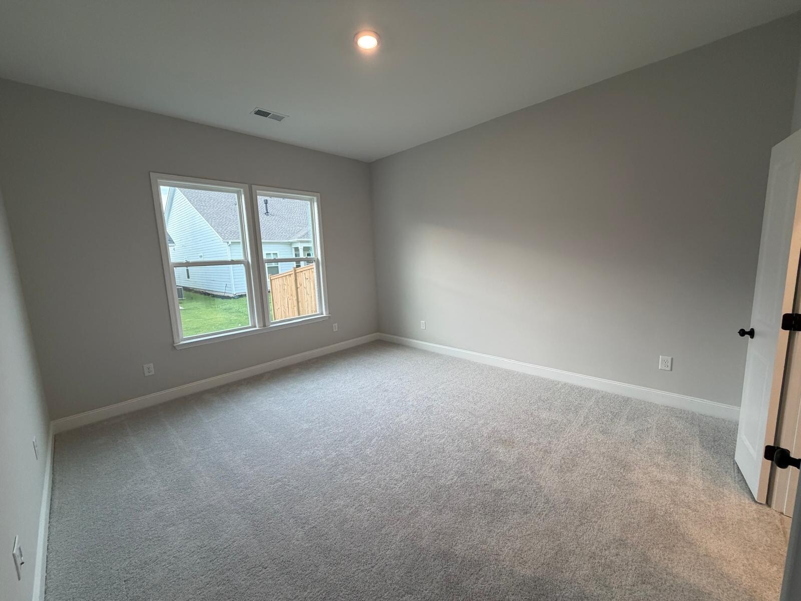 Building Photo - 105 Winding Stream Cir