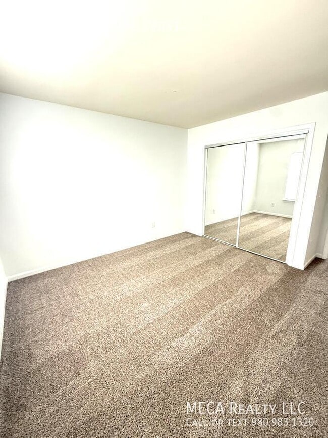Building Photo - 4417 Cades Cove Dr