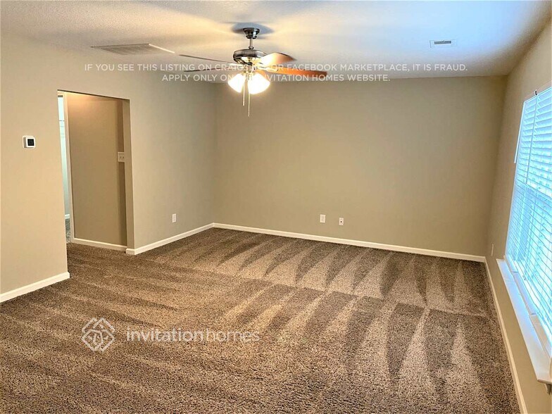 Building Photo - 15824 Homecoming Way
