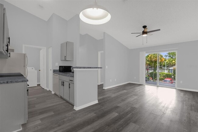 Building Photo - 2508 Grassy Point Dr