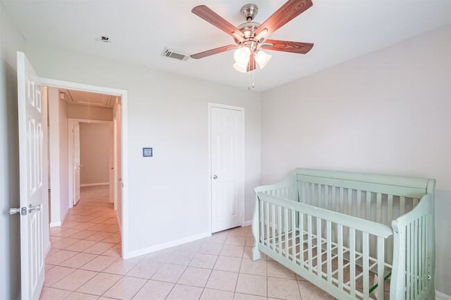 Building Photo - 16783 N Bob White Dr