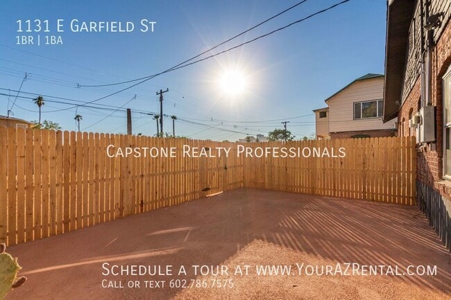 Building Photo - 1131 E Garfield St