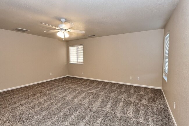 Building Photo - Beautiful 4 Bed 3 full bath Natomas Home!!