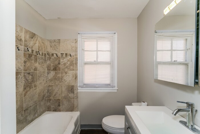 Building Photo - 19430 Monterey Ave