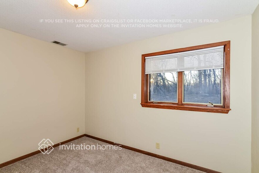 Building Photo - 8641 N Girard Ave