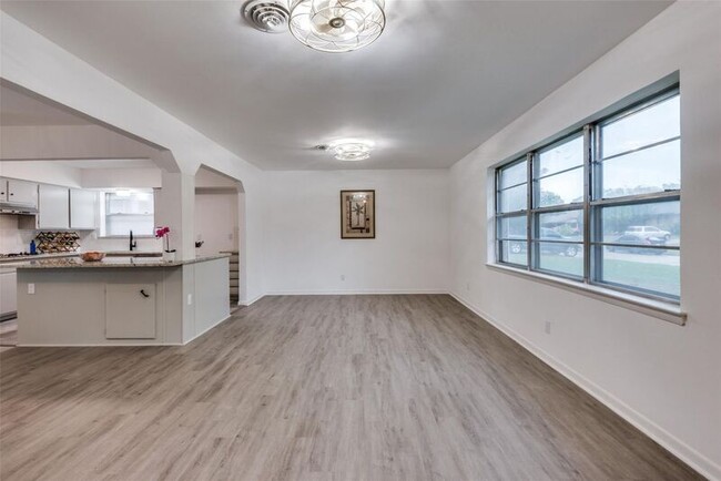 Building Photo - 3503 Loganwood Dr