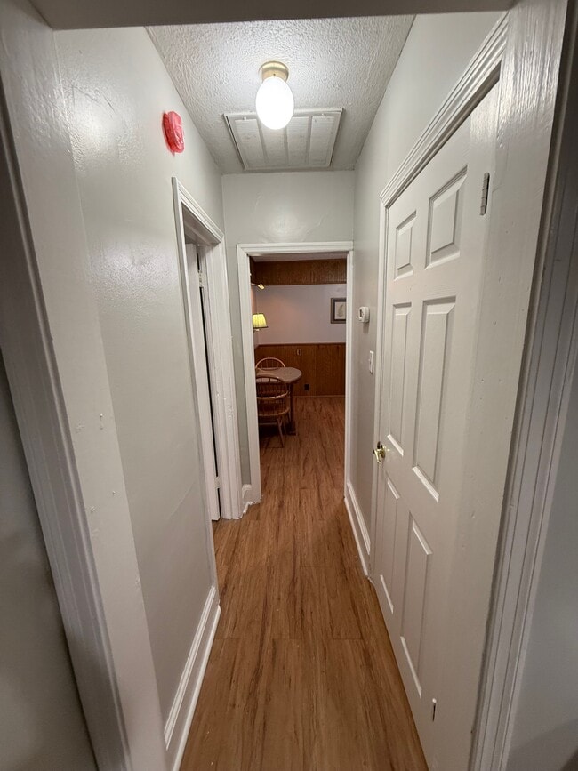 Building Photo - 3914 Herschel St