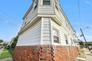 Building Photo - 74 Plauderville Ave