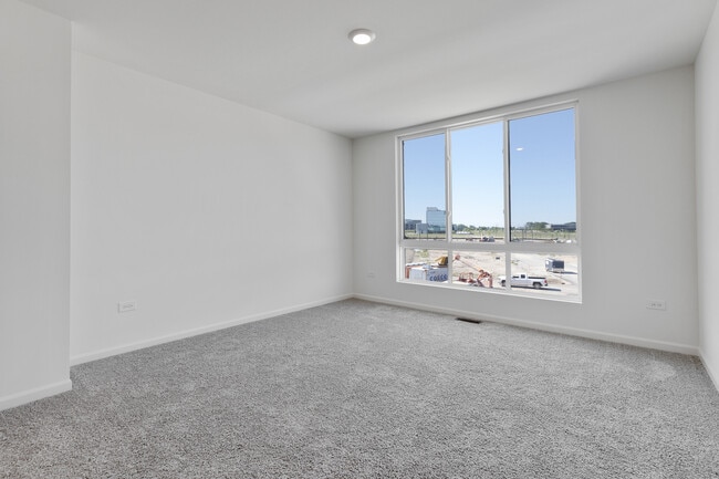 Building Photo - 1262 Lakepointe Dr