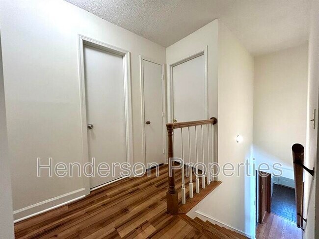 Building Photo - 9211 Robert Frost Ln