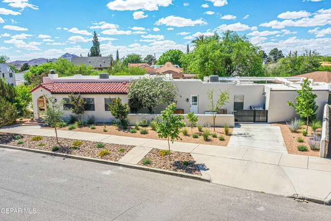 Building Photo - 1011 Madeline Dr