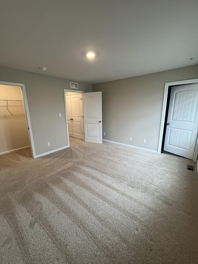 Building Photo - 401 Wood Duck Dr