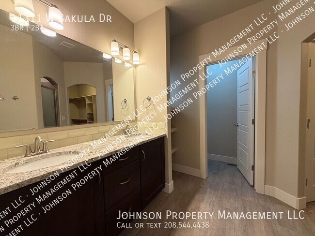 Building Photo - 11311 W Bakula Dr