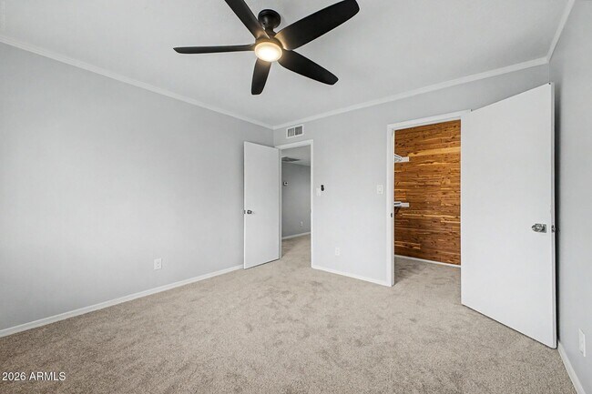 Building Photo - 2457 W Redfield Rd