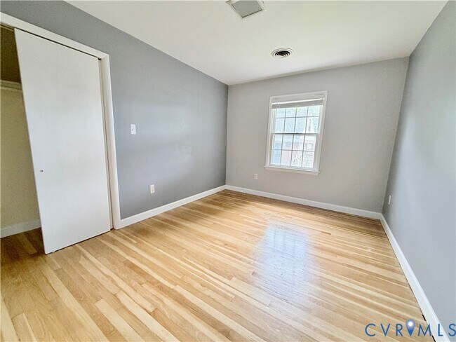 Building Photo - 6255 Debora Dr