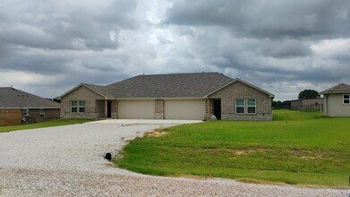 Building Photo - 206 Hoover Ln