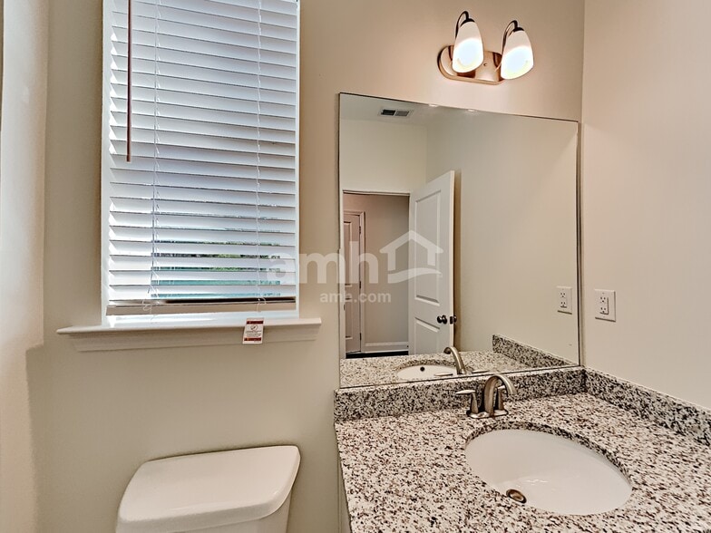 Building Photo - 3557 Okelly Dr