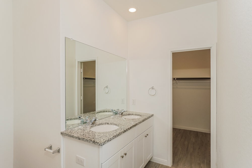Building Photo - 1217 White Willow