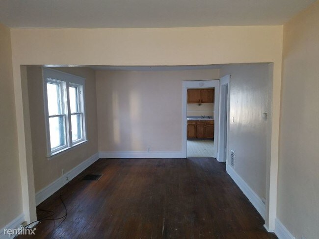 Building Photo - 4 br, 1 bath House - 460 MINNESOTA
