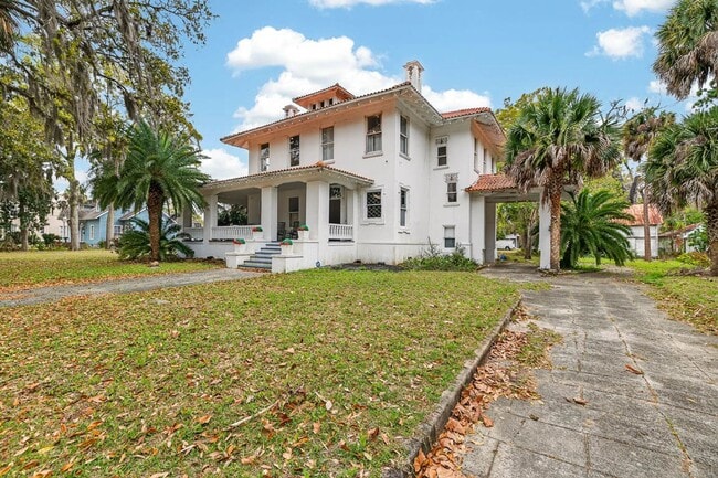 Building Photo - 1015 Union St