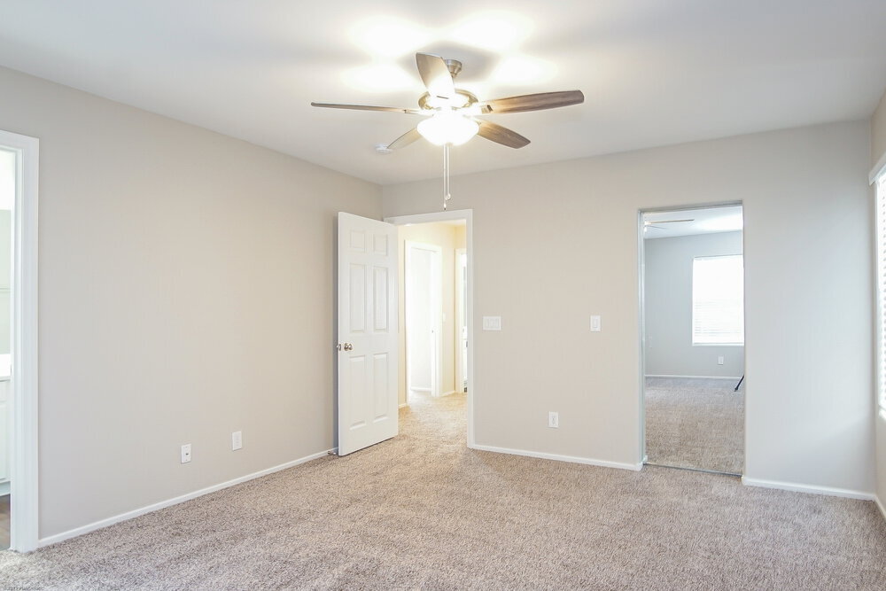 Building Photo - 9213 Millikan Ave