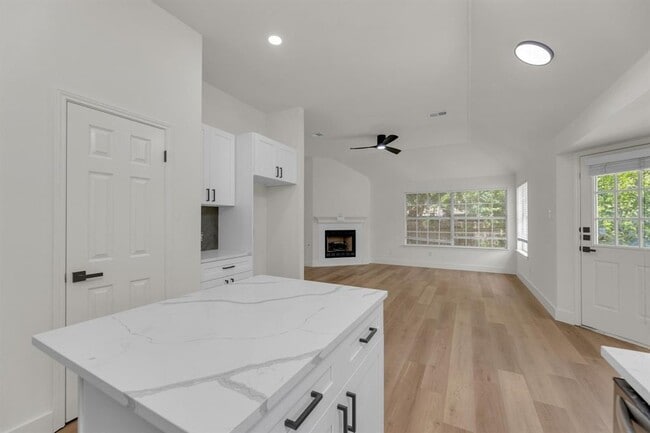 Building Photo - 1108 Pecan Creek Dr