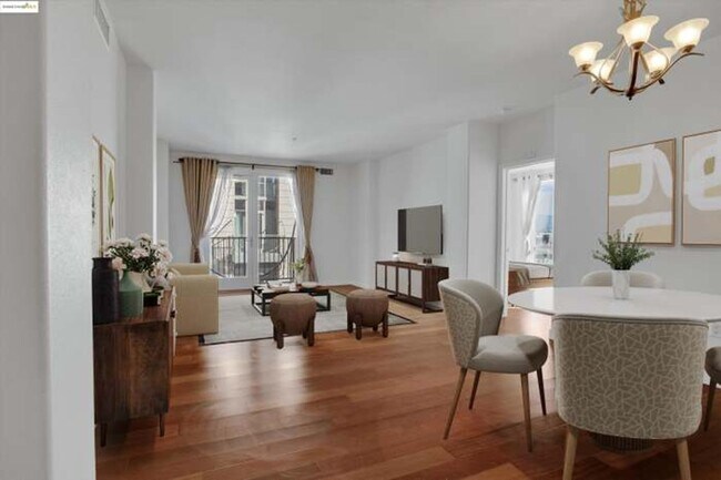 Primary Photo - 423 7th St
