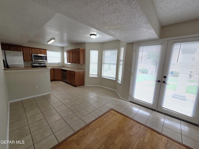 Building Photo - 12640 Gilded Sun Dr