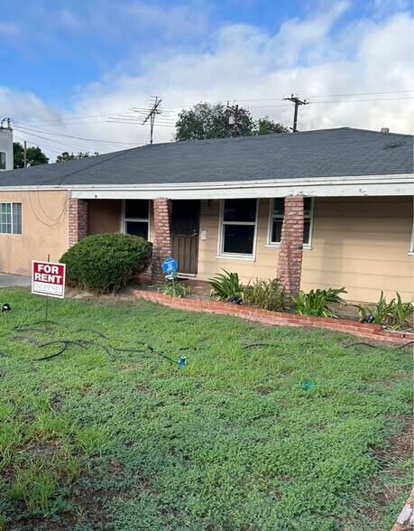 Primary Photo - 2629 Baltic Ave