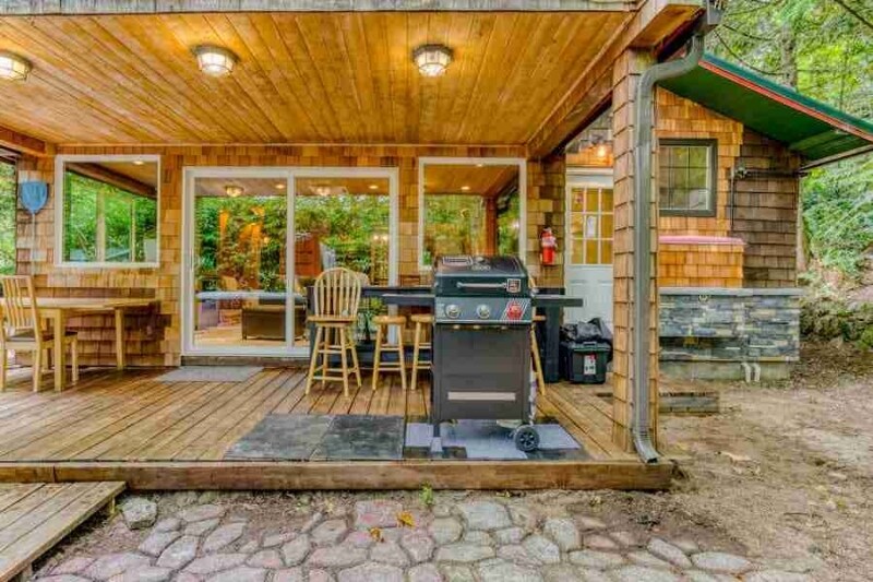 Building Photo - 25625 E Salmon River Rd