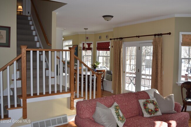 Building Photo - 63 Hearthstone Dr