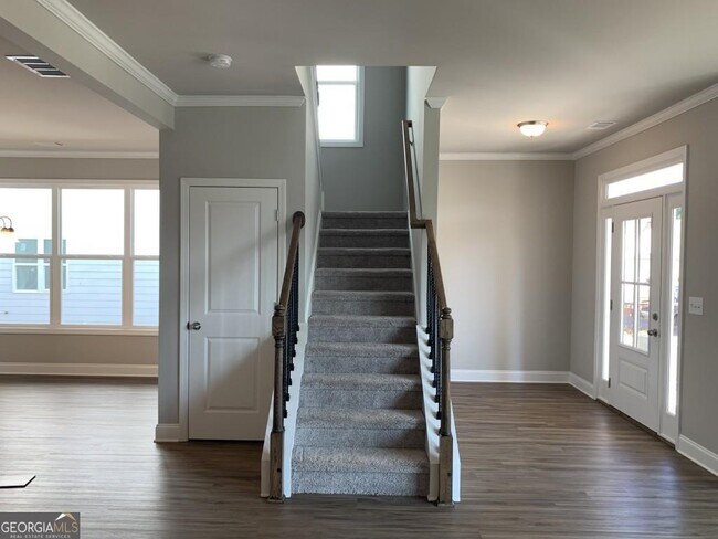 Building Photo - 5203 Addison St