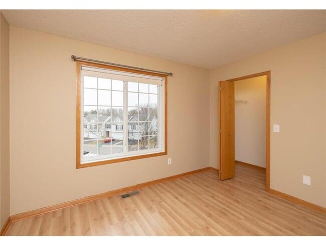 Building Photo - 16331 Timber Crest Dr SE