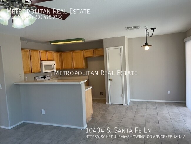 Building Photo - 10434 S Santa Fe Ln