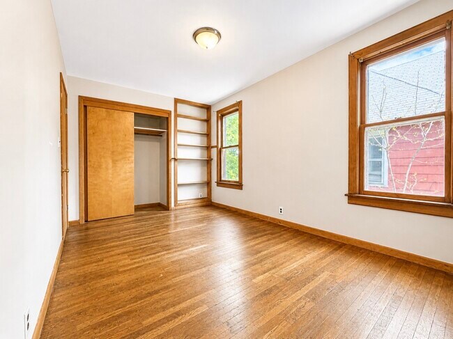 Building Photo - 16 Highland Ave