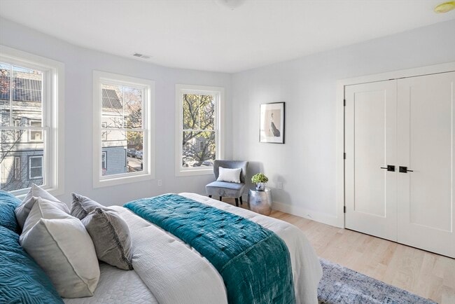 Building Photo - 315 Pearl St